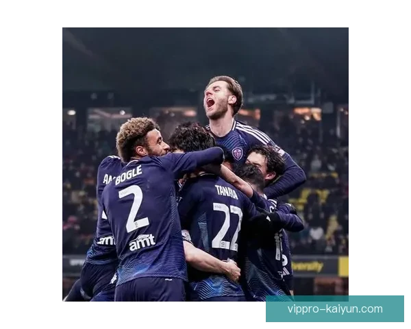 利兹联战术调整后表现稳健，球队竞争力增强值得关注